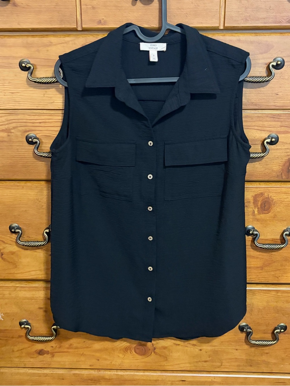 Como Vintage Black Sleeveless Button-Front Shirt